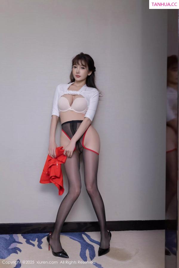 陆萱萱  [XiuRen]高清写真图 2025.03.13 No.10014 陆萱萱 美腿黑丝第44张图片